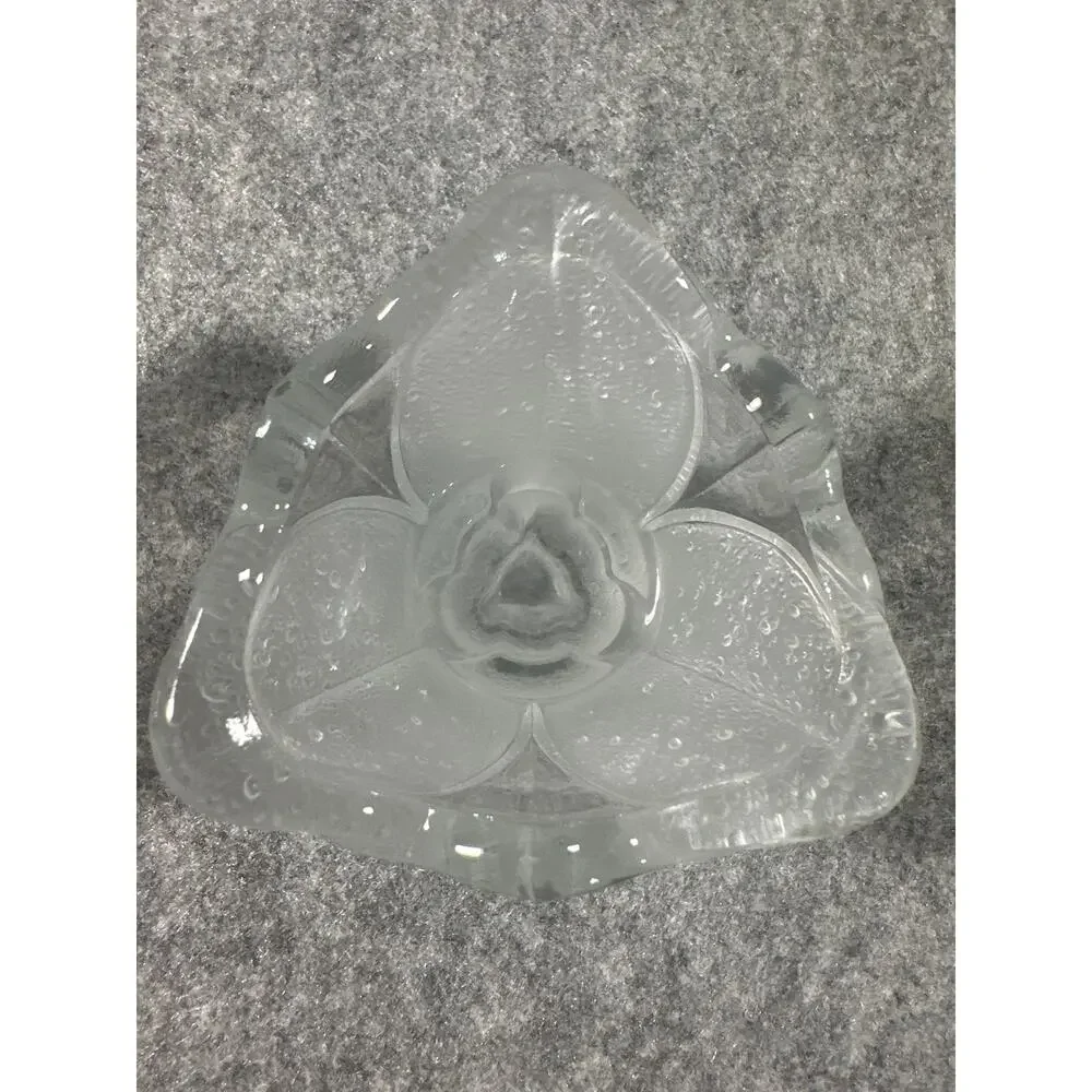 vintage-style glasscandle holders clear & frosted petal design resembling tulips